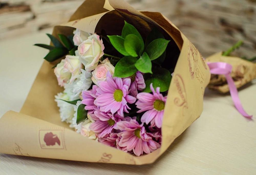 Букет цветов из: Розы и Хризантемы в Кингисеппе