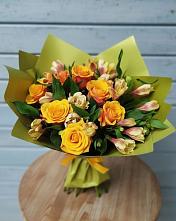 Букет цветов из:  Альстромерии и Розы в Кингисеппе