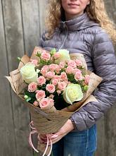Букет цветов из:  Розы #REPLACE_PRED# Кингисеппе