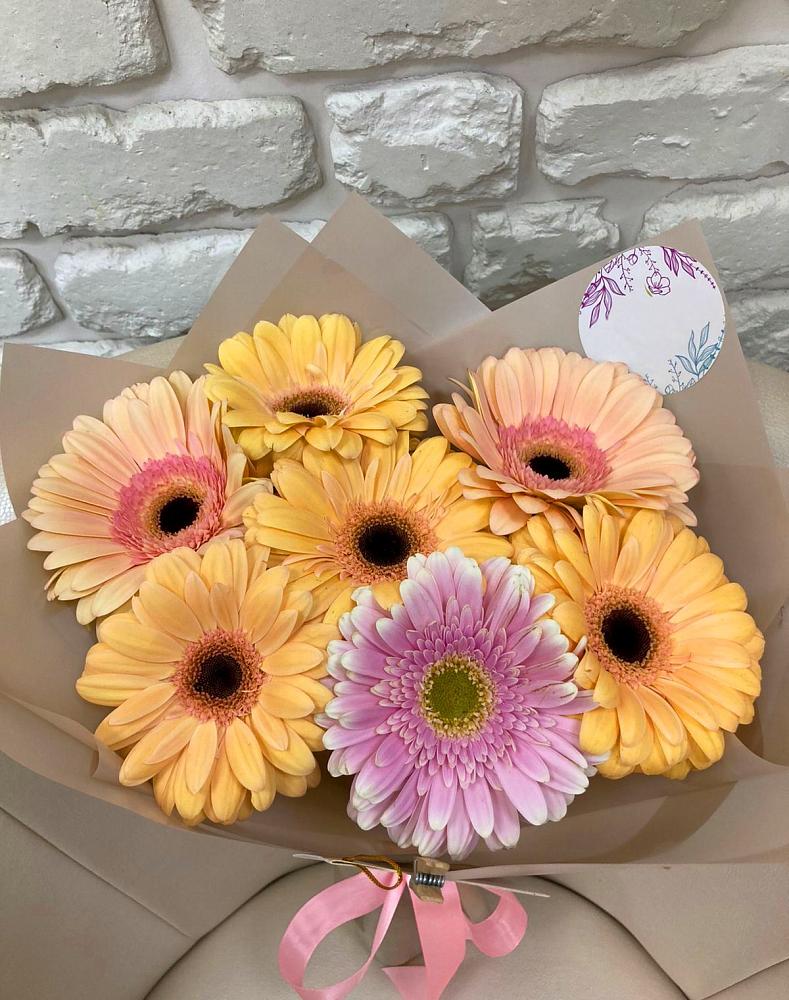 Букет цветов из: Герберы в Кингисеппе