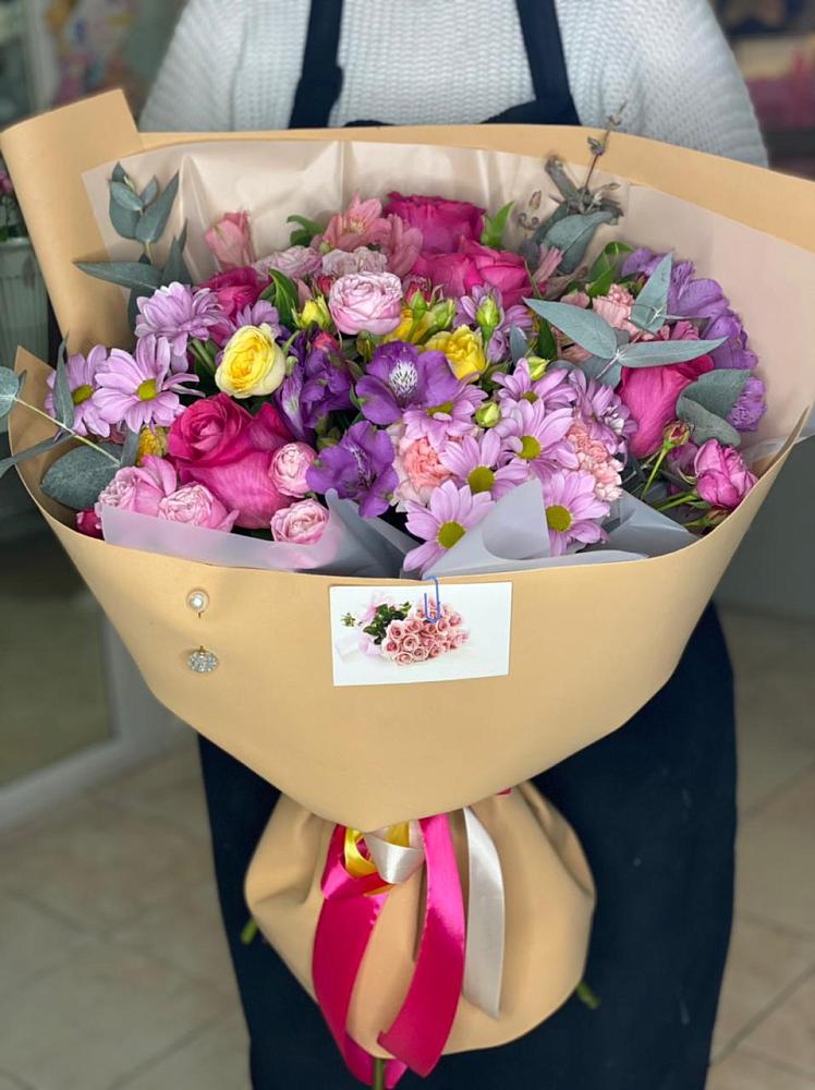 Букет цветов из: Хризантемы, Гвоздики и Альстромерии в Кингисеппе