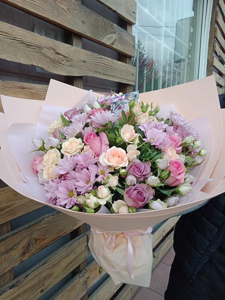 Букет цветов из: Розы и Хризантемы в Кингисеппе