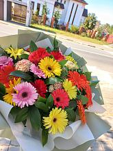 Букет цветов из:  Герберы #REPLACE_PRED# Кингисеппе