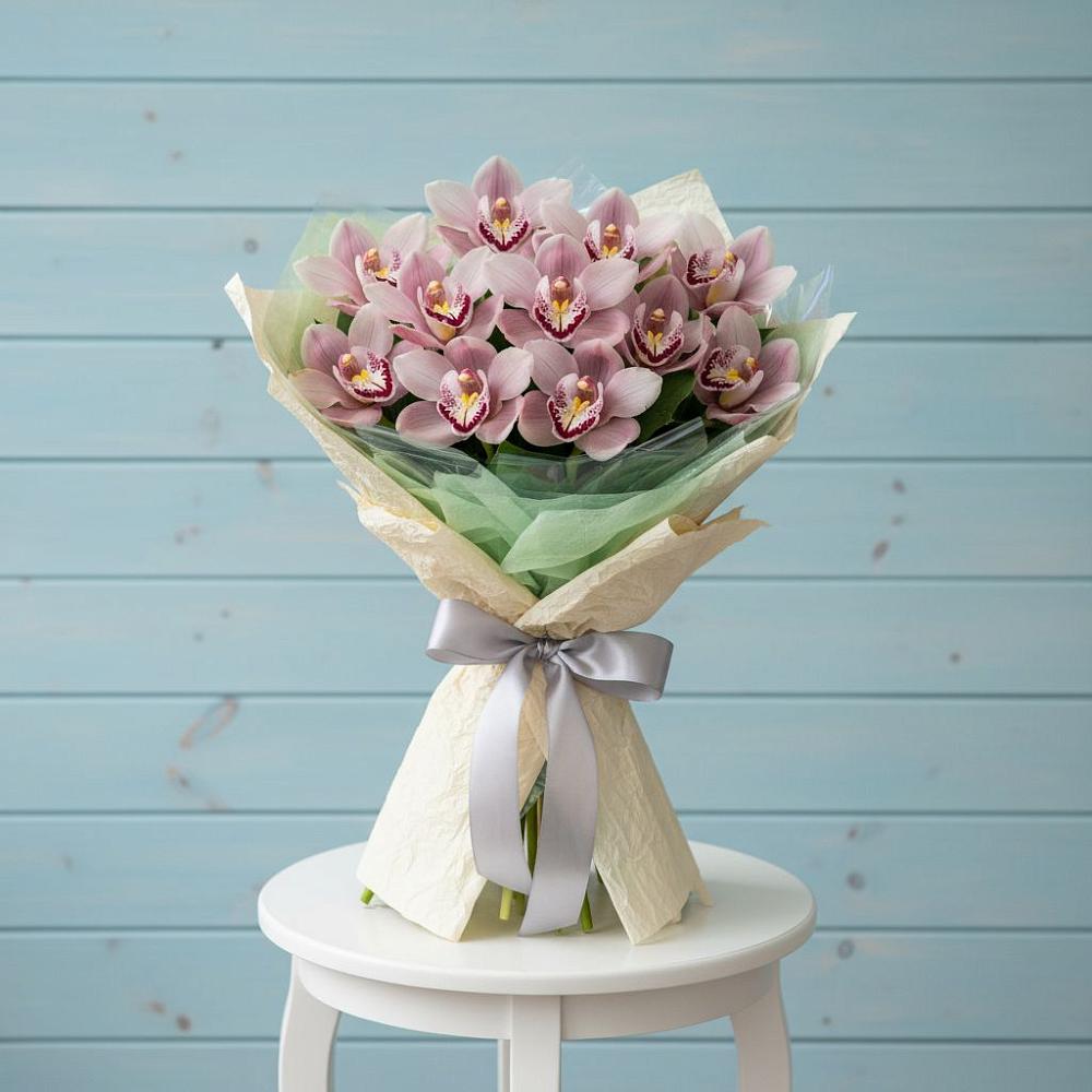 Букет цветов из: Орхидеи и Розы в Кингисеппе