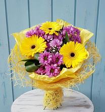 Букет цветов из:  Хризантемы и Герберы в Кингисеппе