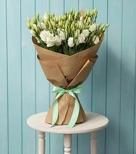 Букет цветов из:  Лизиантусы в Кингисеппе