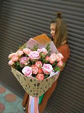 Букет цветов из:  Розы #REPLACE_PRED# Кингисеппе