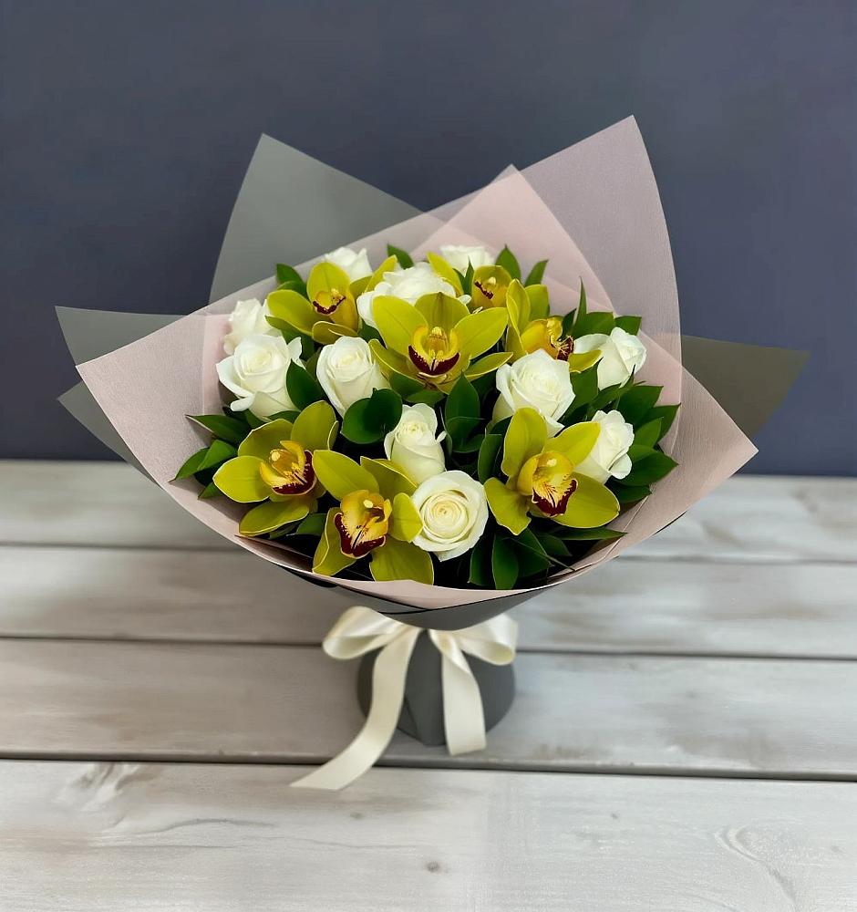 Букет цветов из: Орхидеи и Розы в Кингисеппе