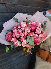 Букет цветов из:  Розы #REPLACE_PRED# Кингисеппе
