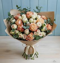 Букет цветов из:  Альстромерии и Розы #REPLACE_PRED# Кингисеппе