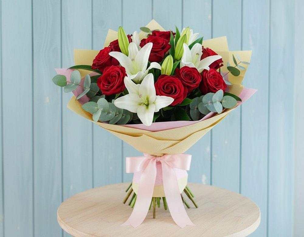 Букет цветов из: Лилии и Розы в Кингисеппе